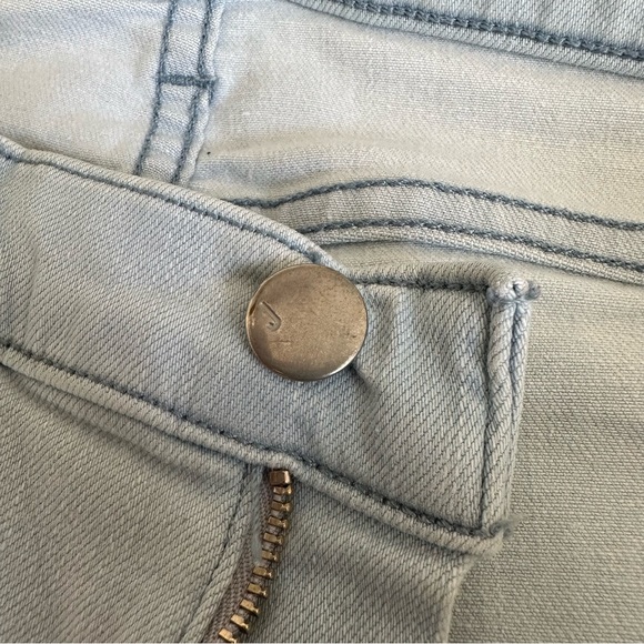 J Brand Mid Rise Crop Capri in the color Solana size 27 - Picture 11 of 16